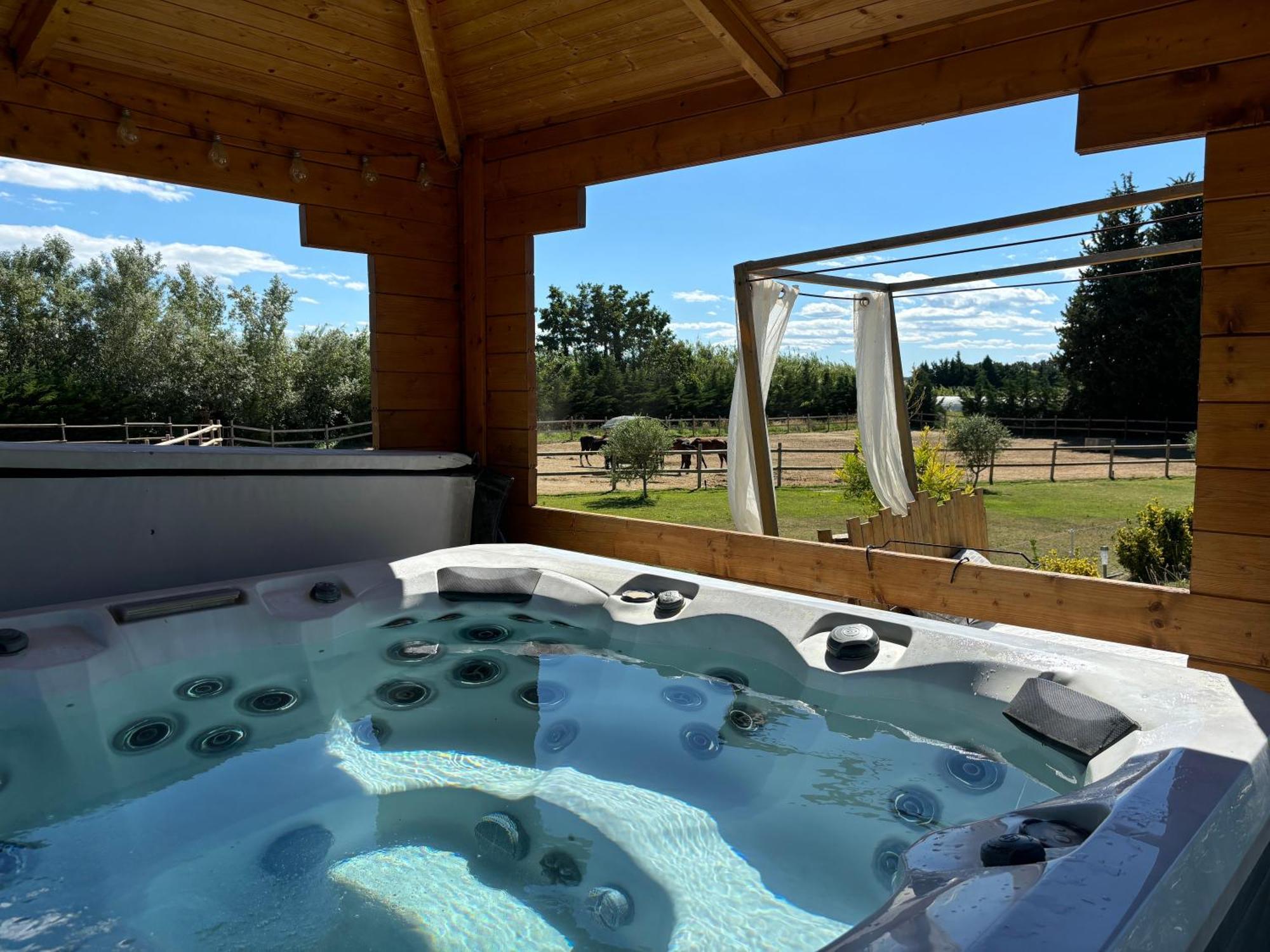La Petite Plaine Hotel Clansayes ภายนอก รูปภาพ